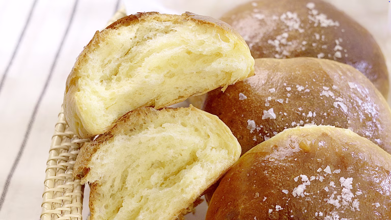 Golden, fluffy brioche buns